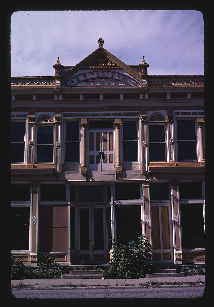 Paalzon Block, First Street, Menominee, Michigan (LOC)