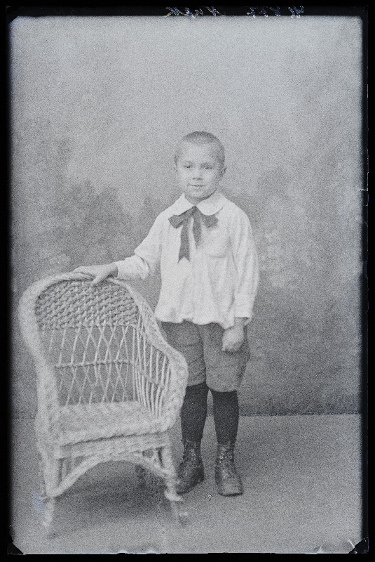 Väike poiss, (foto tellija Nurk).