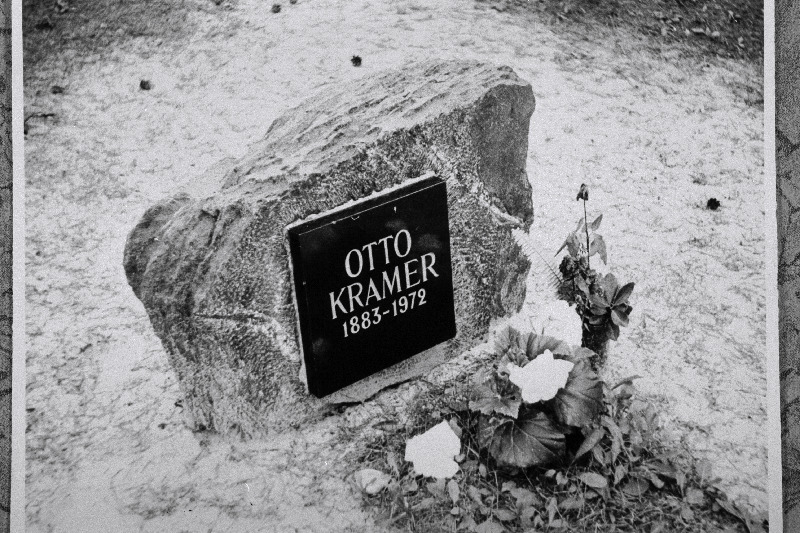 Sordiaretaja ja veinimeistri Otto Krameri hauakivi Metsakalmistul.