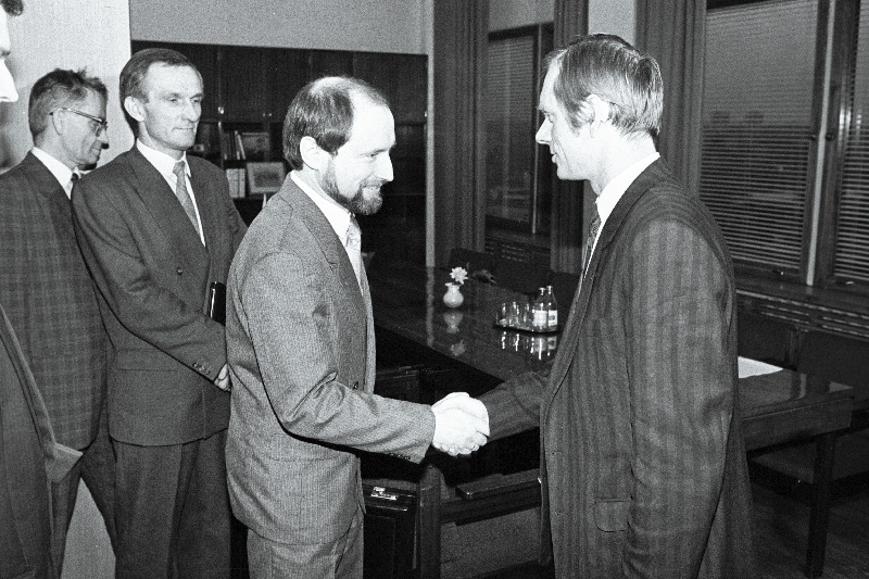 Poola suursaadiku Jaroslaw Lindenbergi vastuvõtmise ajal Kadriorus.