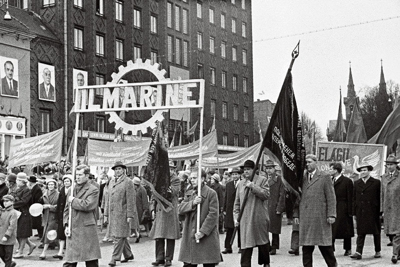 Tehase Ilmarine töötajad 1. mai demonstratsioonil.