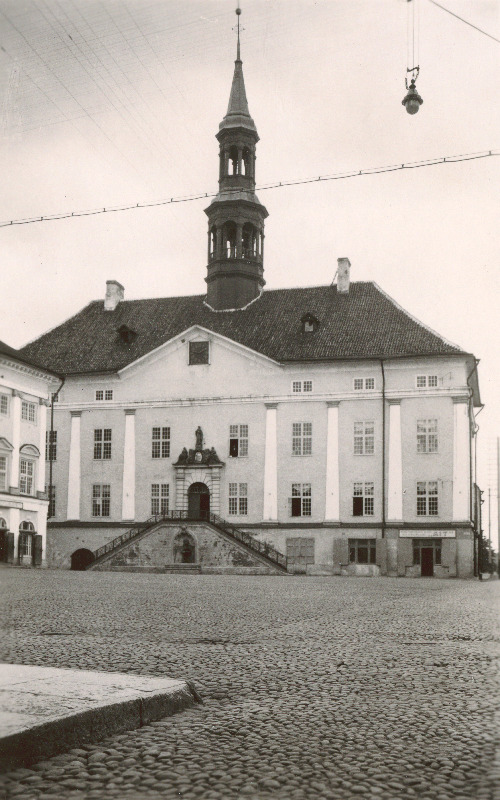 Vaade Narva Raekojale.