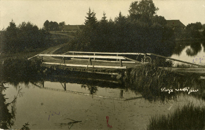 Vaade Sarja paisjärvele Samla talu poolt.