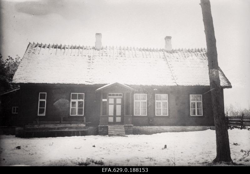 [Põllküla koolimaja].