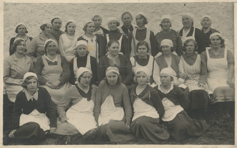 Anni Pärlin grupifotol.