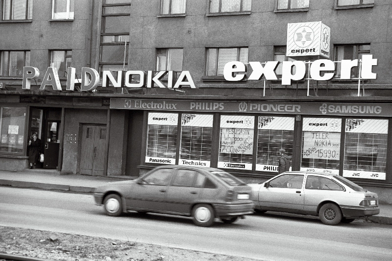 Nokia firmapoe reklaam Pärnu maanteel.