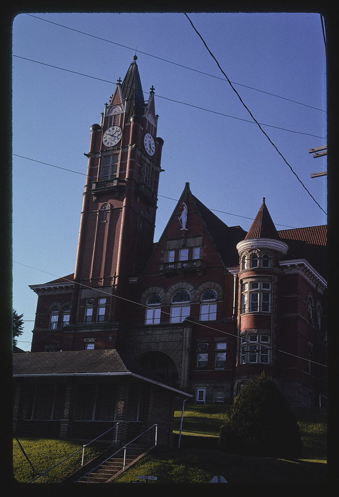 Doddridge County Courthouse, West Union, West Virginia (LOC)
