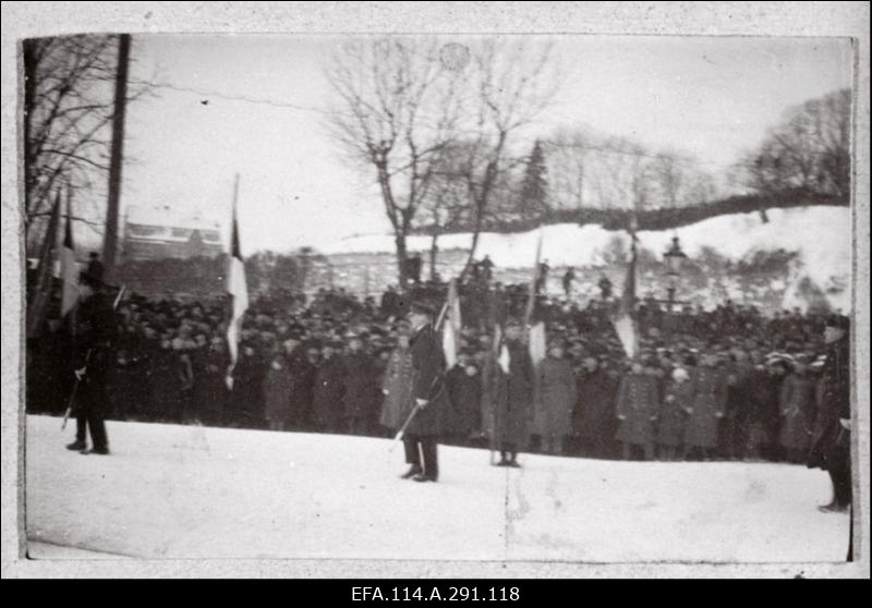 Mereväe I aastapäeva 21.dets.1919.a. puhul kingitud album. Vambola, Lembitu, Lennuk, väiksemad laevad, nende meeskonnad.
