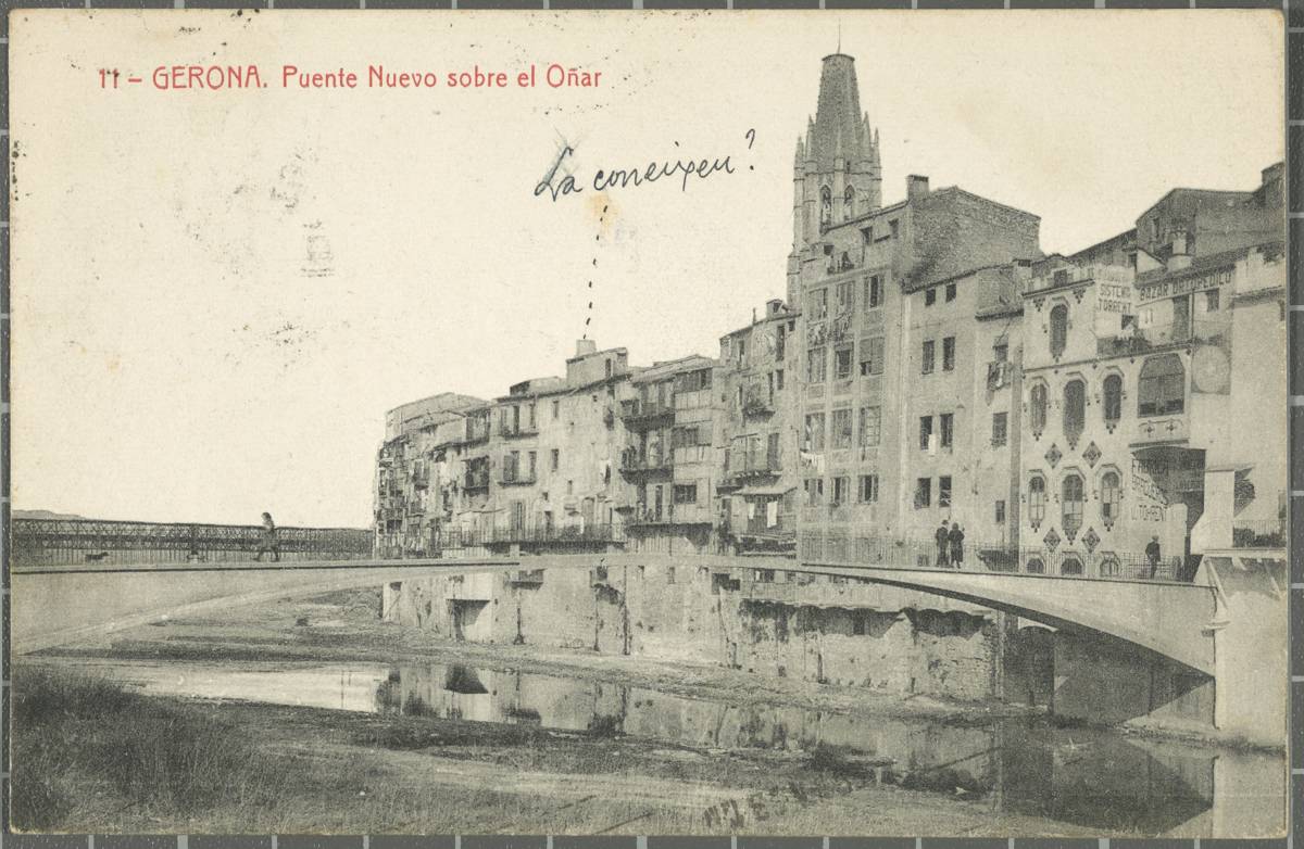 11-Gerona. New Bridge over the Oñar - The bridge in Gòmez or Princess on the river Onyar. On the right, the houses of the Onyar and the bottom stands the bell tower of the church of Sant Feliu.