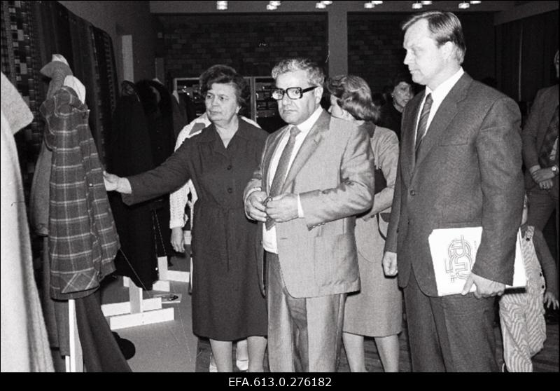 Sindi-150, pidustused.