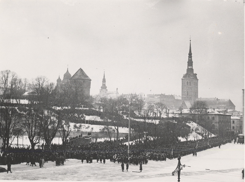 Eesti Vabariigi 19. aastapäeva puhul korraldatud paraad Tallinnas Vabaduse väljakul.