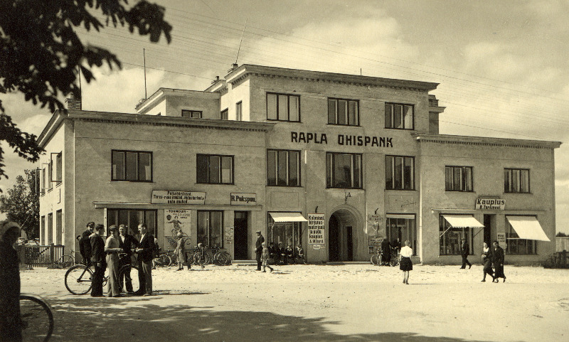 Rapla Ühispank ja kauplusehooned.