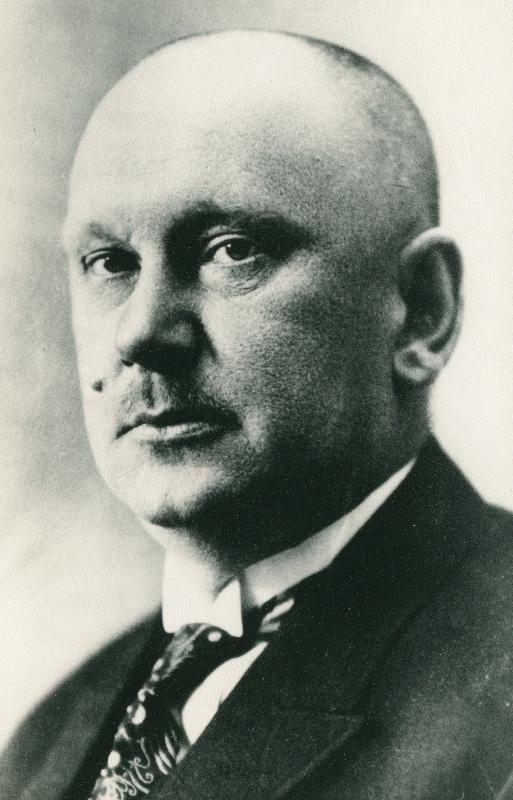 Hans Rebane (1882-1961), J.Tõnissoni valitsuse välisminister, diplomaat ja ajakirjanik.Portreefoto.