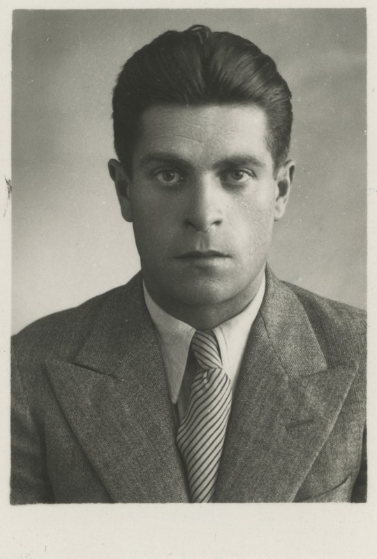 Ernst Michail Schwarzberg, alates 1935 Enn Saluveer, eesti muusik ja seltskonnategelane, portreefoto