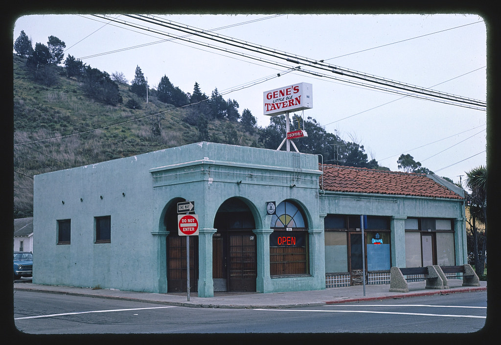Gene's Little Ole Tavern, Ventura, California (LOC)