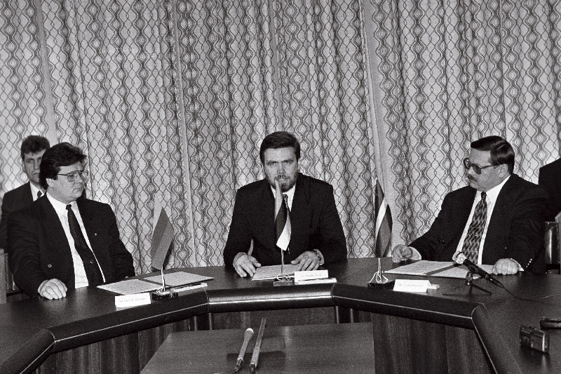 Leedu, Eesti ja Läti kaitseministrite (vasakult) Linas Linkeviciuse, Andrus Ööveli ja Andrejs Krastinši kohtumine Tallinnas, kus arutati 3-poolse sõjalise koostöö loomise võimalusi.