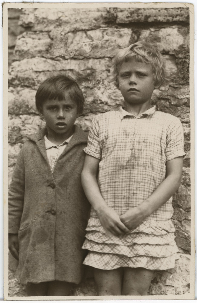 Juventin Tenisbergi täditütred Kira ja Ludmilla Tallinnas 27.08.1928