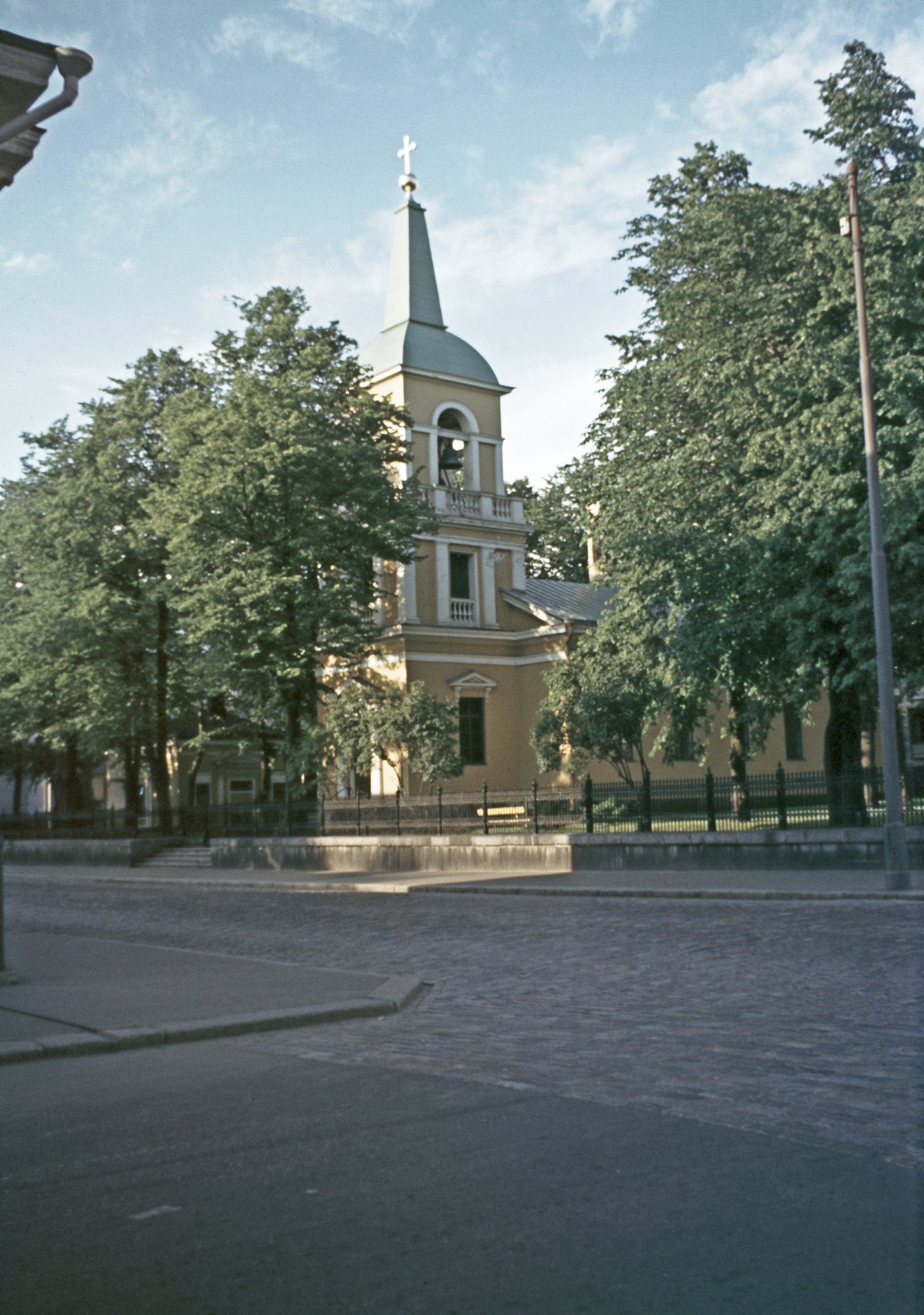 Pyhän Kolminaisuuden kirkko, Unioninkatu 31.