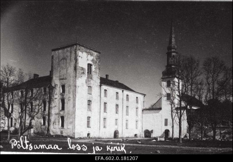 Põltsamaa ordulinnuse loss ja Põltsamaa kirik.