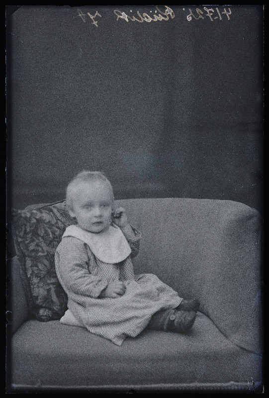 Väike laps, (foto tellija Reedik).