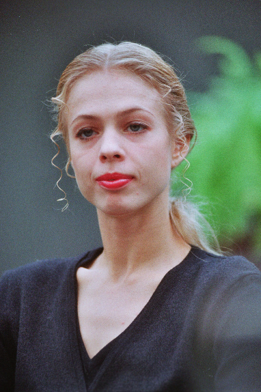 Oks, Age - Estonia Teatri baleriin.