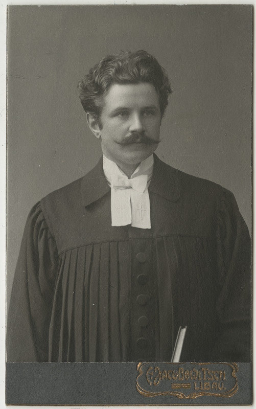 Pastor Wilhelm Grass, portreefoto