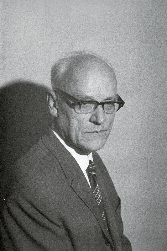 Meri, Georg - kirjandusteadlane - šeikspiroloog ja tõlkija.