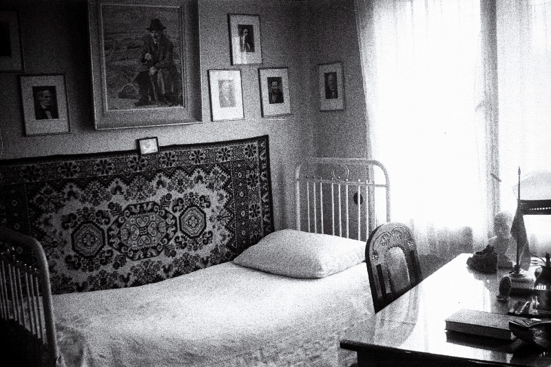 Kirjanik Oskar Lutsu töö- ja elutuba Riia t 4.