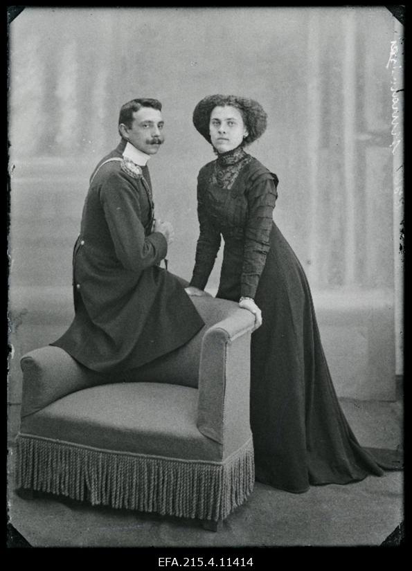 Muraweiski (Muraveiski) naisega.