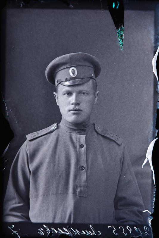 Tsaariarmee sõjaväelane Aleksejeff (Aleksejev).