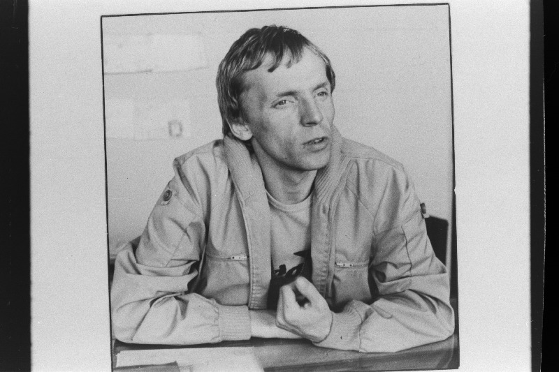 E. Vilde nim. Tallinna Pedagoogilise Instituudi kultuuriosakonna vanemõpetaja Mait Agu.