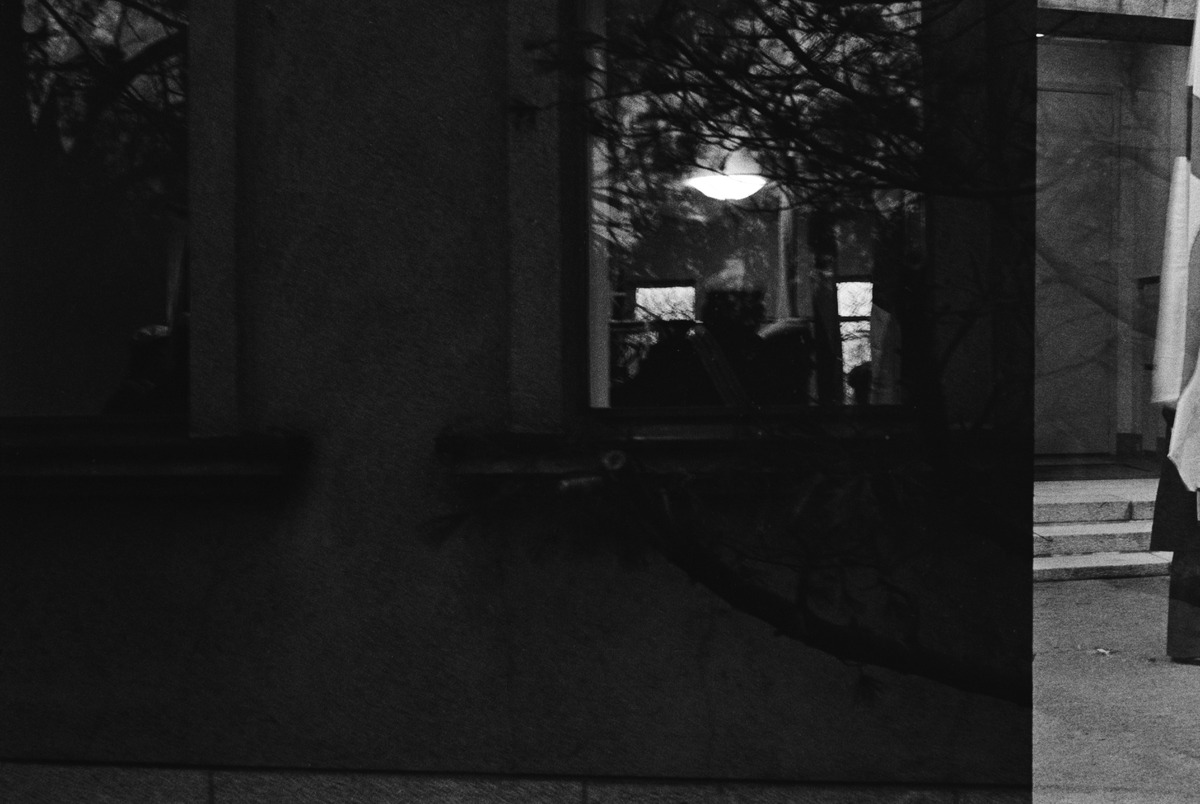 Kivirakennuksen ikkuna