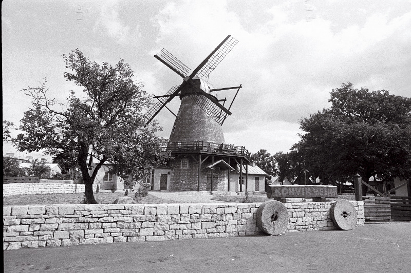 Kohvik-veski Kingissepa linnas.