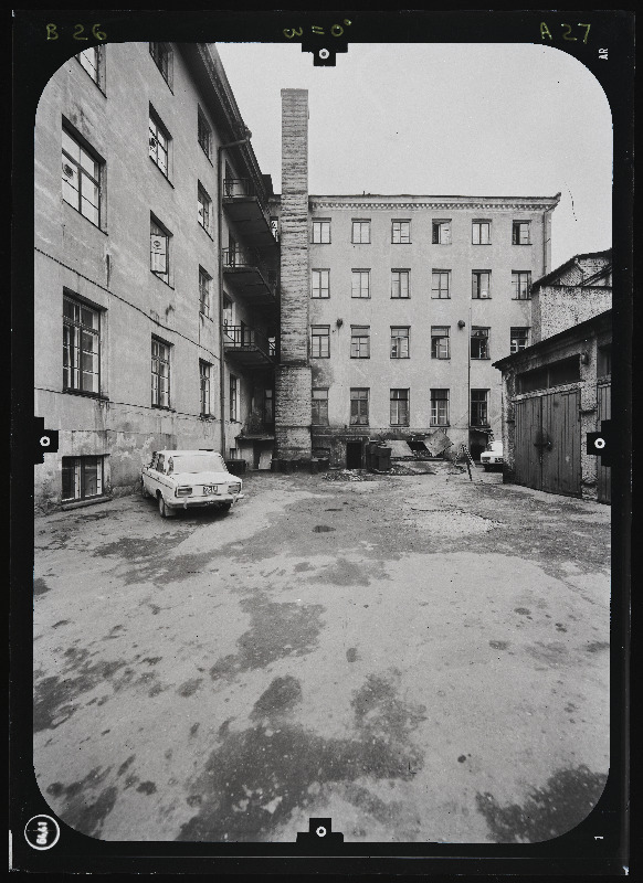 Tartu, elamukvartal 12K. Fassaadide stereofotogramm-meetriline mõõdistamine.