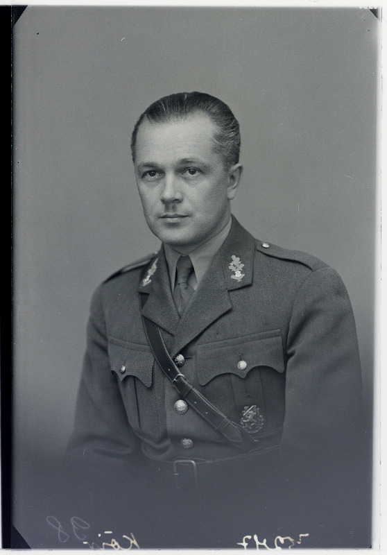 Sõjakooli õppejõud major Erich Kõiv.
