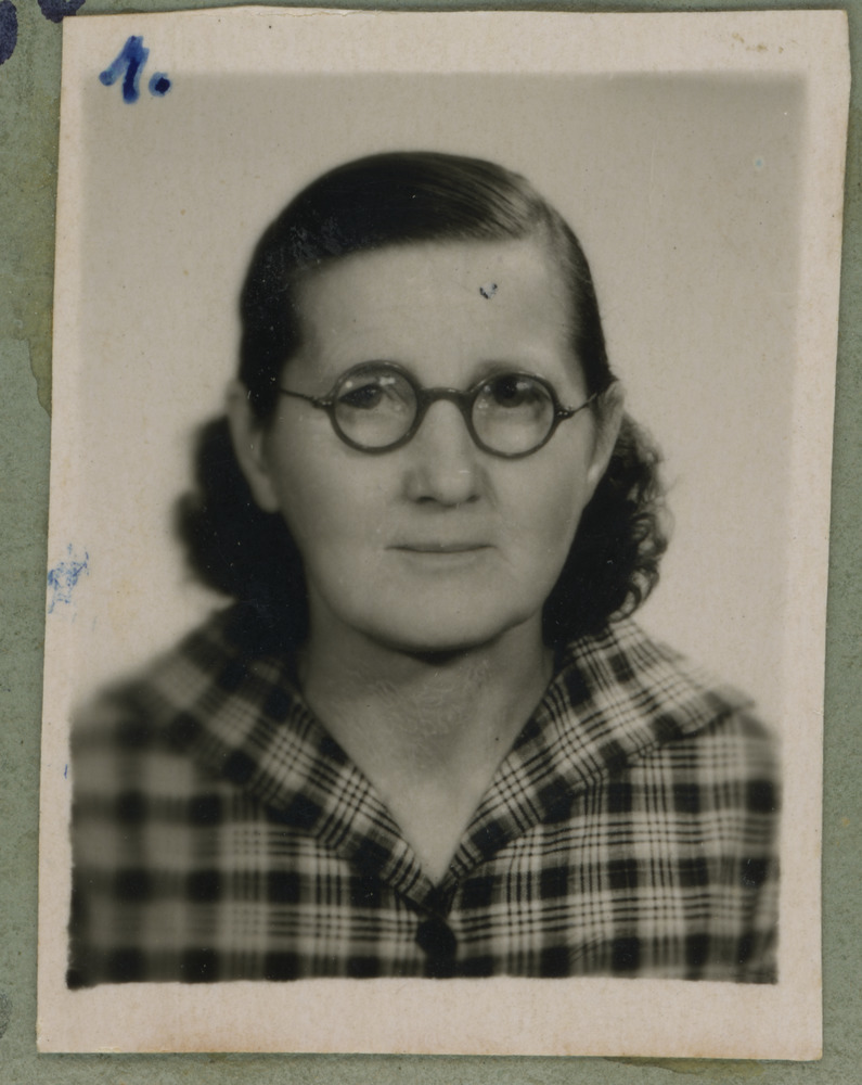 Emilie Rosalie Matsi täditütar Erna Johanna Augla, portreefoto