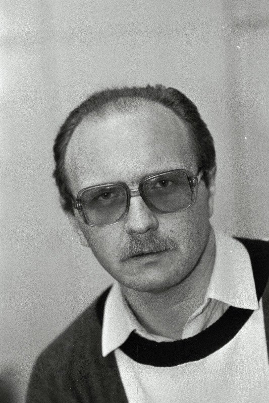 Kaldre, Peeter - väliskommentaator.