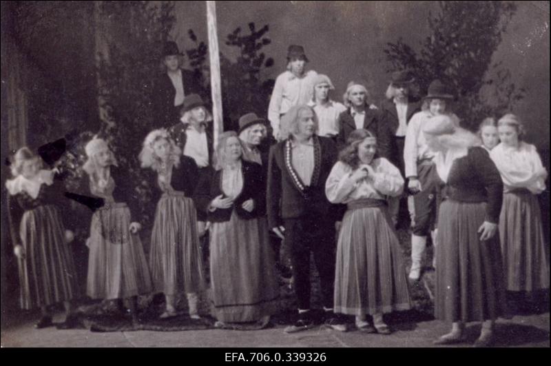 A.Kitzbergi "Libahunt " teatris "Vanemuine"