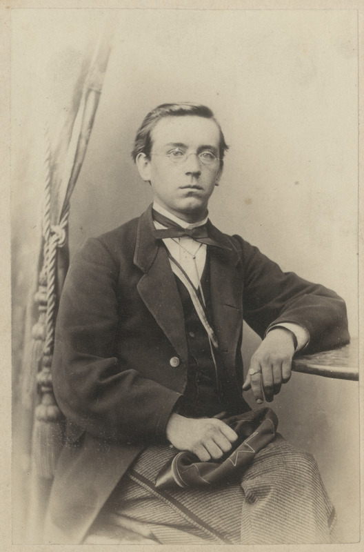 Korporatsioon "Estonia" liige Leopold Rödder, portreefoto