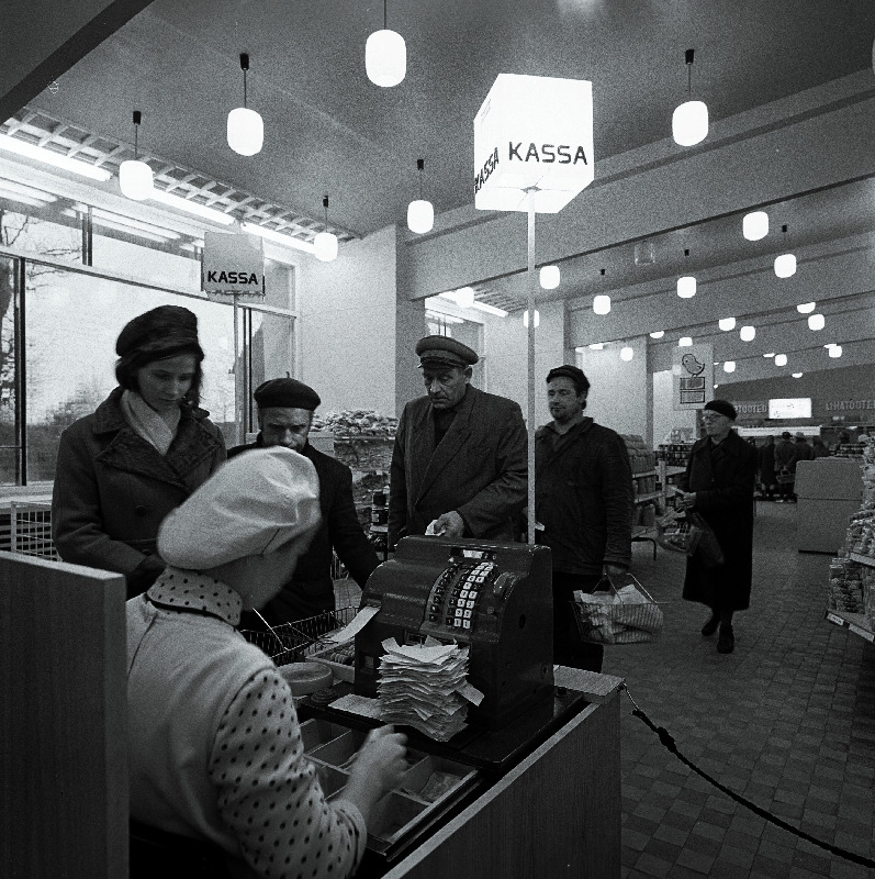 Kaupluse “Pärnu” sisevaade.