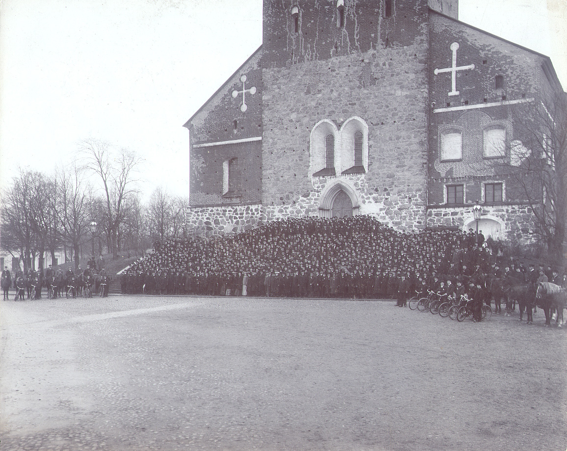 Strostrejkgardet vid Åbo domkyrka 1905.