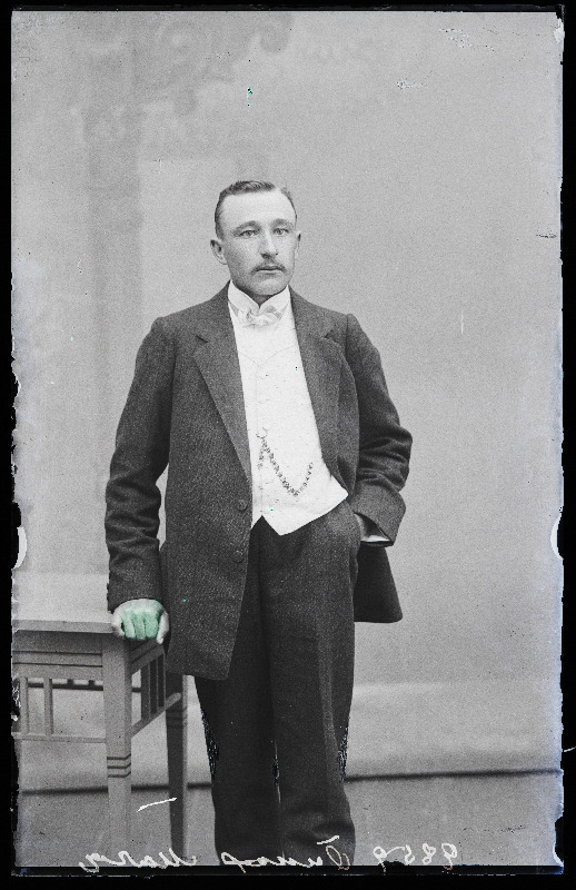 M. Õunap.