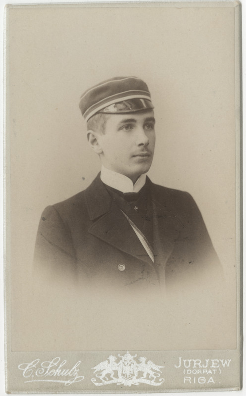 Korporatsioon "Estonia" liige Arved von Brasch, portreefoto