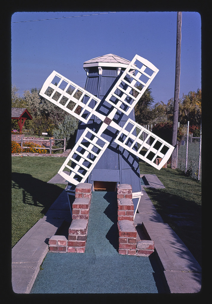 Windmill, Valley View Mini-Golf, Great Falls, Montana (LOC)