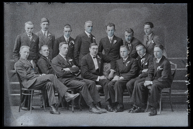 Viljandi Reaalgümnaasiumi V reaalklass.