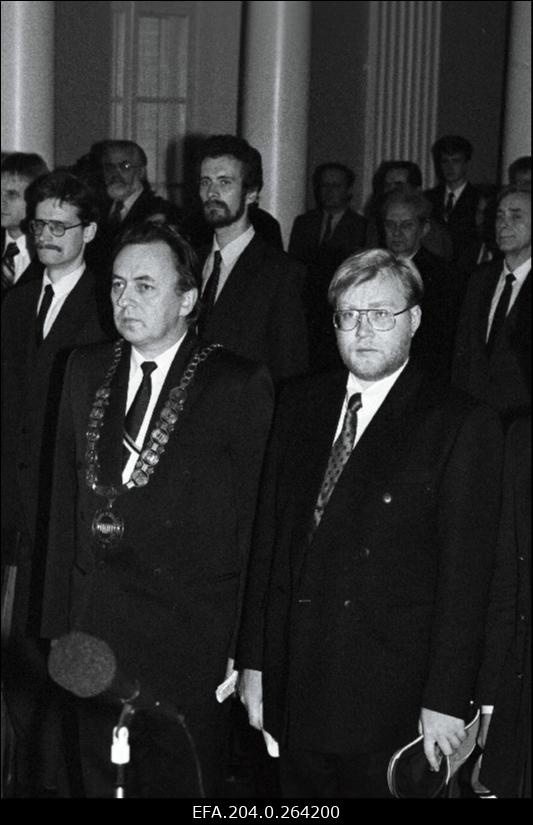 Mart Laar  ja TÜ rektor Jüri Kärner Tartu Ülikooli alulas.