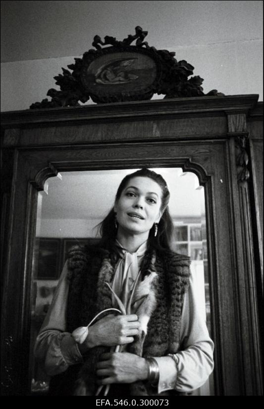 Näitleja Elle Kull.