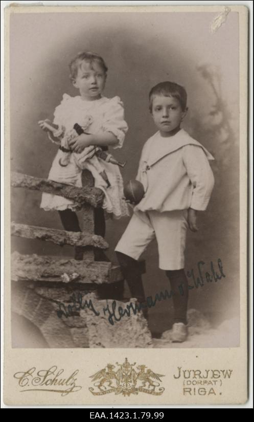 Dolly ja Hermann von Wahl, portreefoto