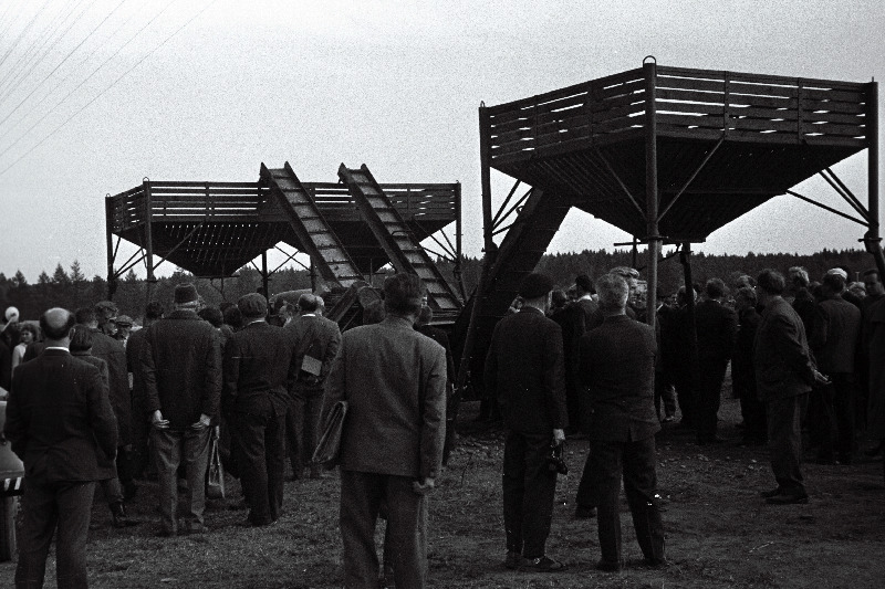 Kartulite sorteerimismasinad Gagarini- nimelises näidissovhoostehnikumis korraldatud kartulikasvatamise vabariikliku õppepäeva näitusel.