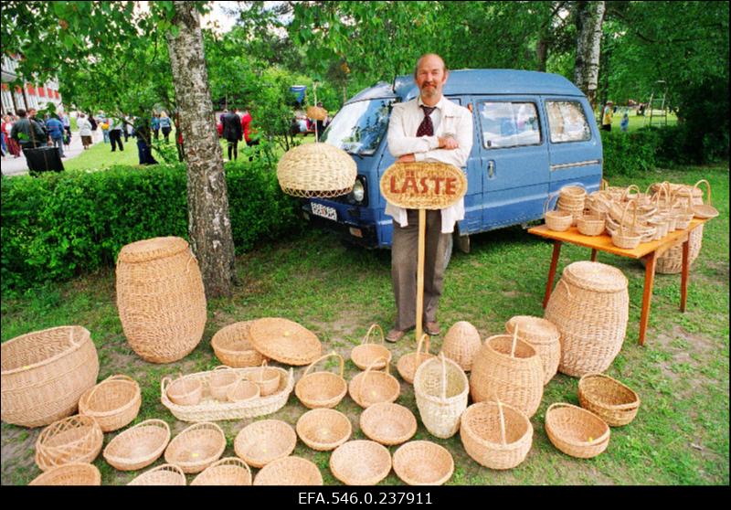 Käsitöölaat Oisus.